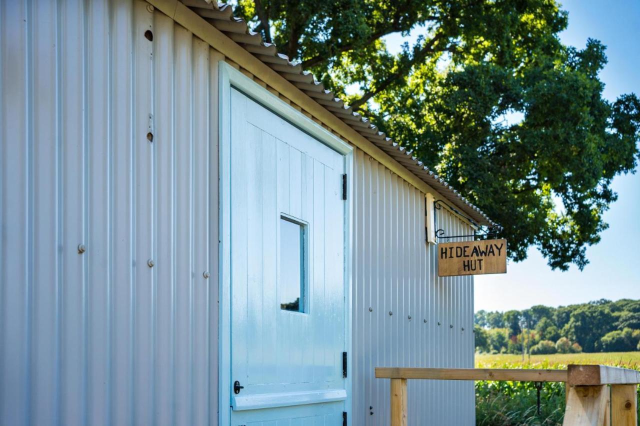 The Hideaway Hut - 1 Bed Shepherds Hut -