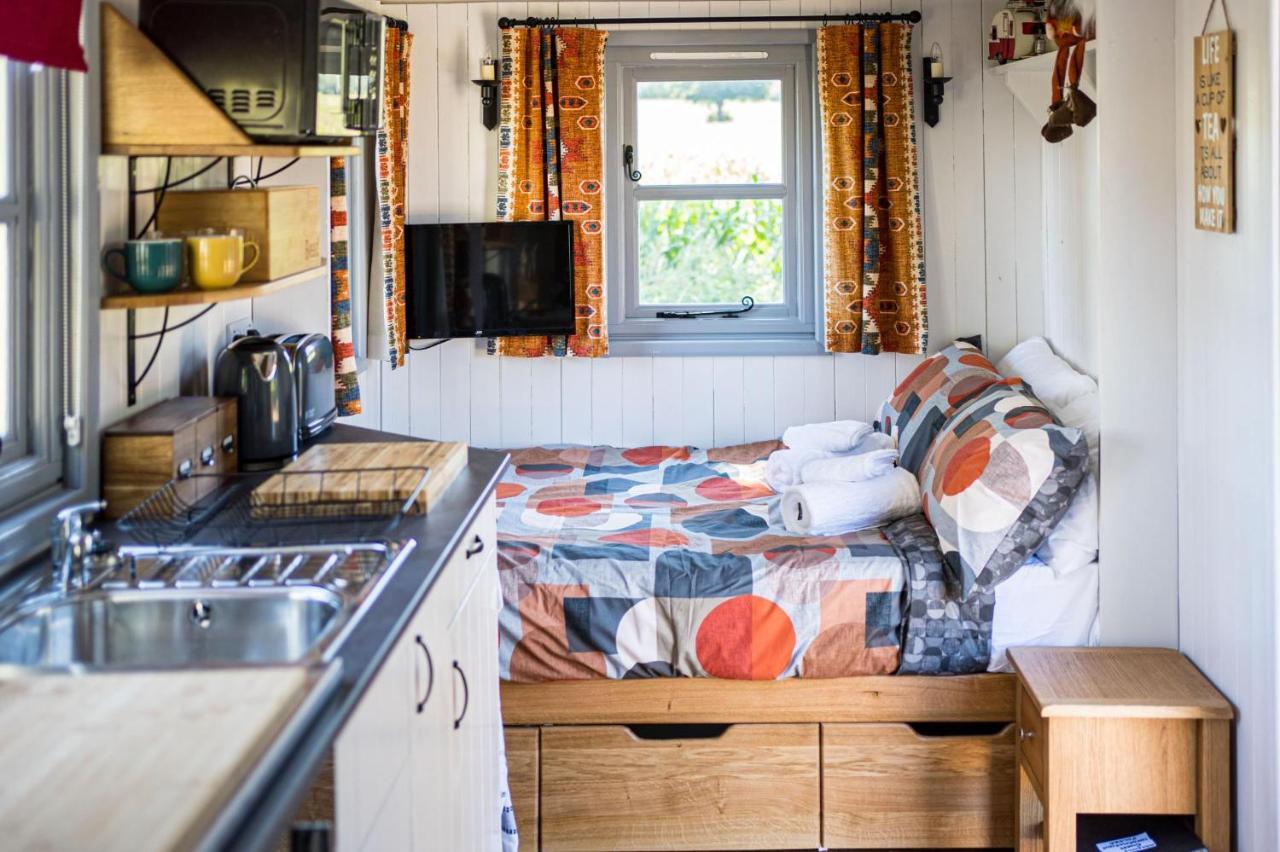 Apartment The Hideaway Hut - 1 Bed Shepherds Hut - Hereford
